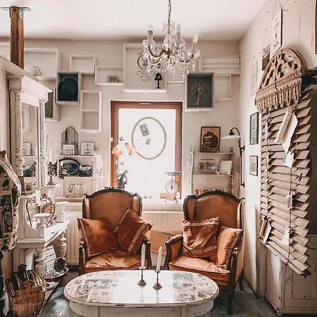 Апартаменты Cafe Einzigartig Ротенбург-на-Таубере Экстерьер фото